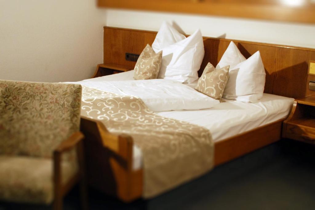Schuhs & Restaurant Hotel 3*